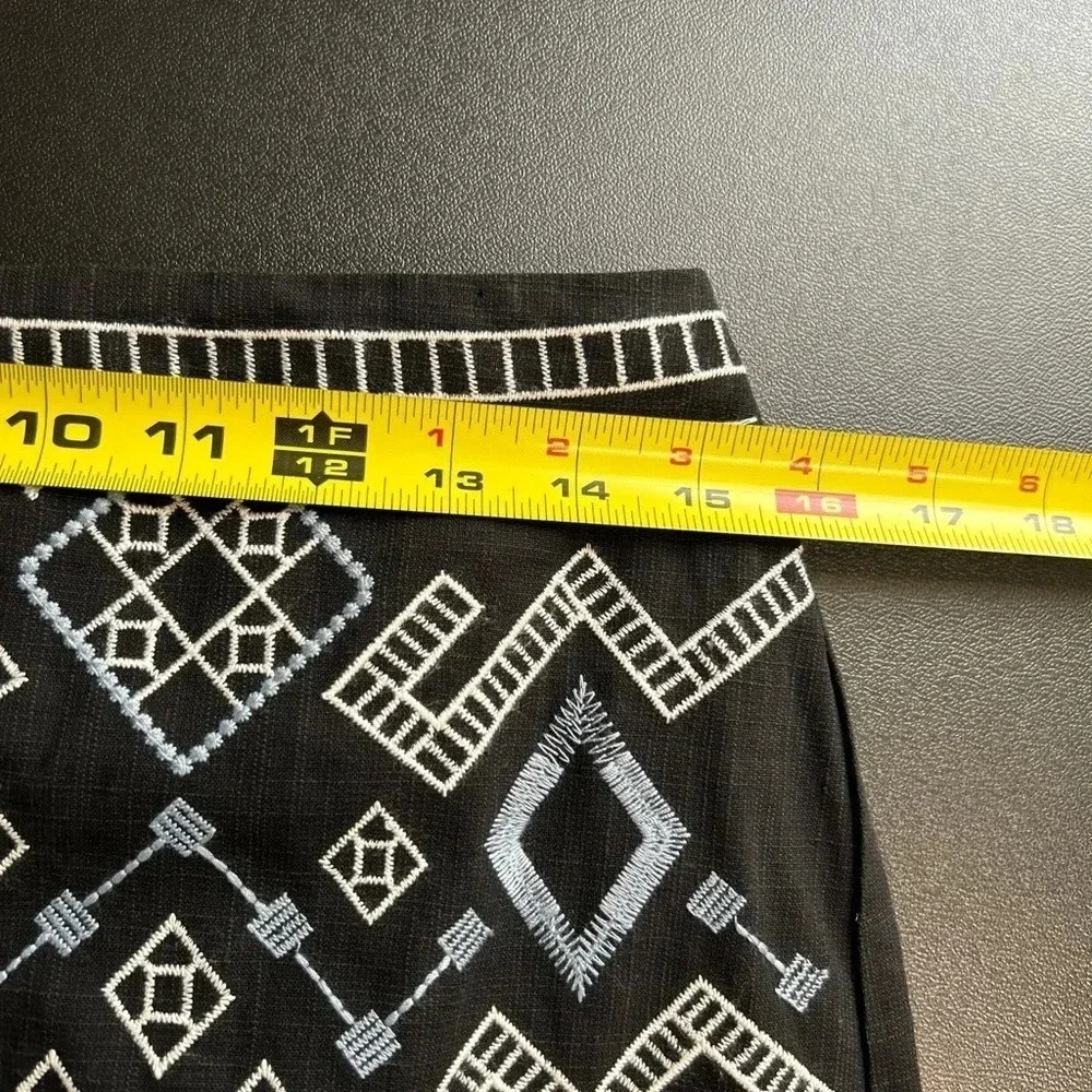 Lush Mini Skirt Women's Medium Black Geometric Embroidered Lined Preppy Acadamia